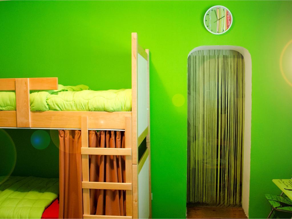 Hostel Kalonis Skopje Quarto foto
