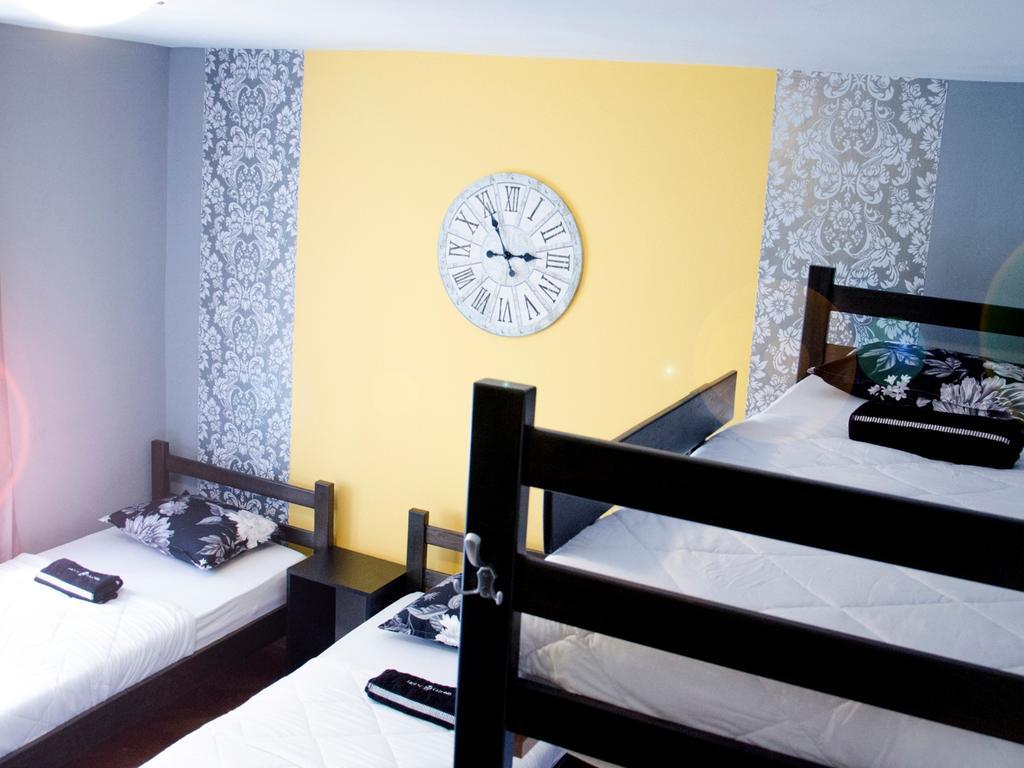 Hostel Kalonis Skopje Quarto foto