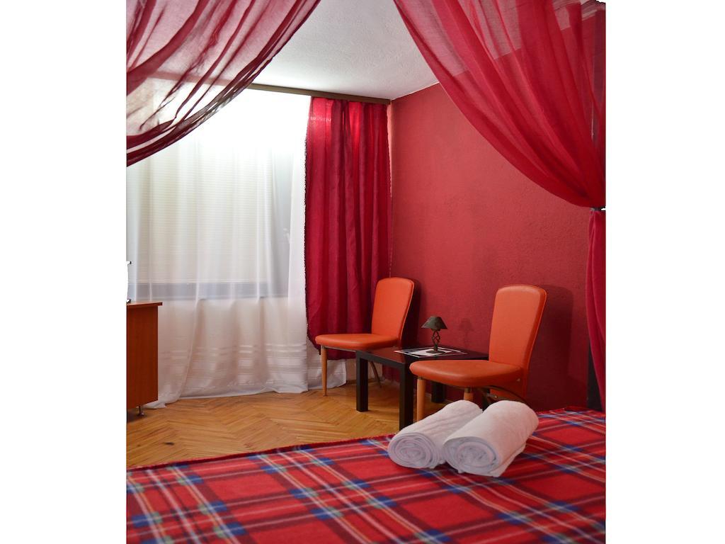 Hostel Kalonis Skopje Quarto foto