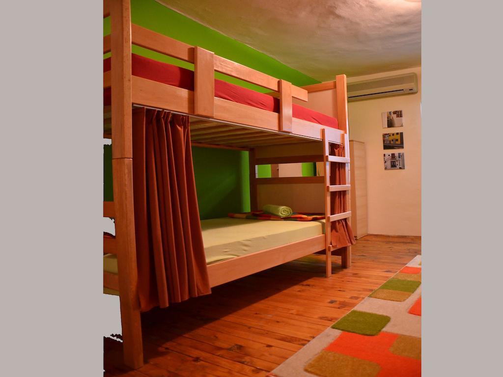Hostel Kalonis Skopje Exterior foto
